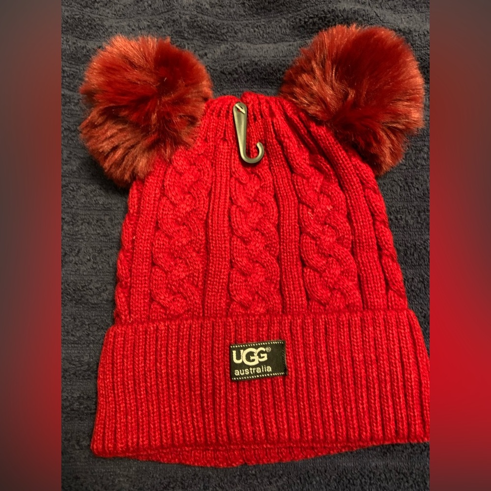- UGG WINTER HAT WITH FAUX FUR LINING AND DUAL POM POMS ONE SIZE FITS ALL